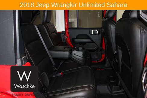 Used 2018 Jeep Wrangler Unlimited Sahara image 24