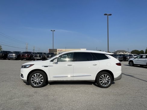 Used 2021 Buick Enclave Essence w/ Sound and Sites Package image 4