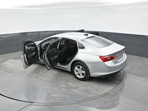 Used 2019 Chevrolet Malibu LS image 43