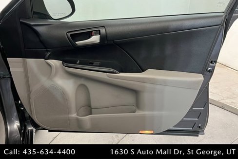 Used 2014 Toyota Camry LE image 22