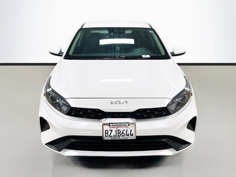 Certified 2022 Kia Forte LXS image 2