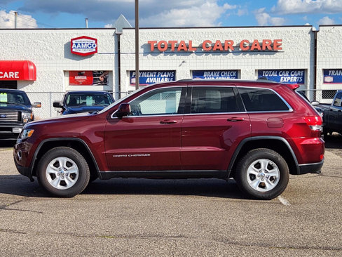 Used 2016 Jeep Grand Cherokee Laredo w/ Quick Order Package 23E image 2