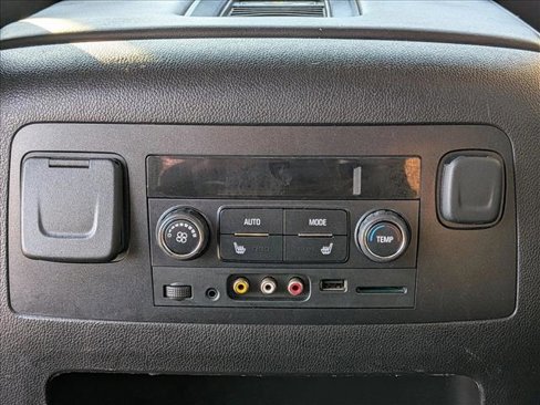 Used 2016 Chevrolet Suburban LTZ image 17