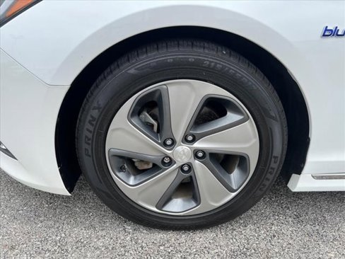 Used 2016 Hyundai Sonata Limited w/ Option Group 02 image 9