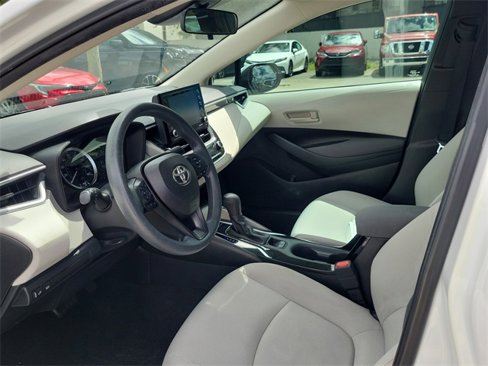 Used 2022 Toyota Corolla LE image 10