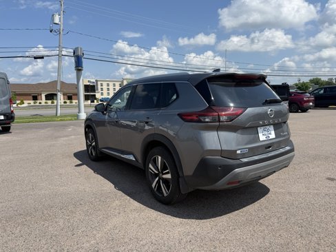Used 2021 Nissan Rogue SL w/ Premium Package image 4