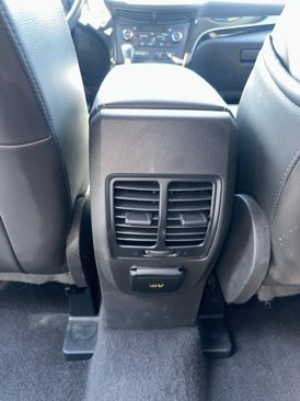 Used 2017 Ford Escape Titanium image 8