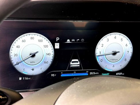 Used 2024 Hyundai Elantra SEL image 17
