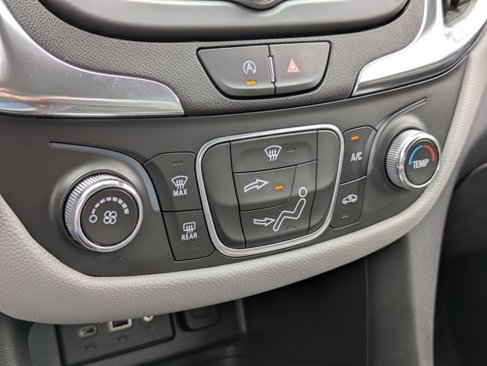 Used 2022 Chevrolet Equinox LS image 20