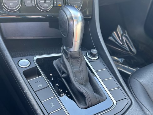 Used 2019 Volkswagen Jetta SE w/ Cold Weather Package image 30