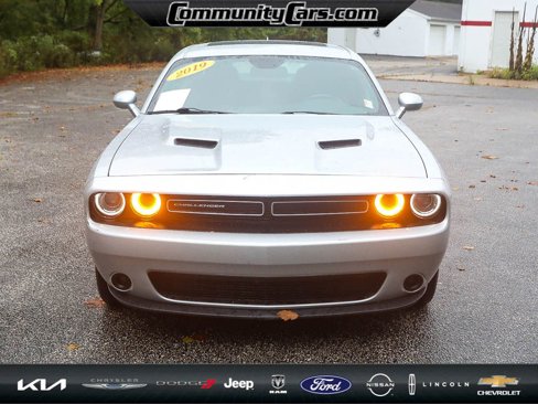 Used 2019 Dodge Challenger SXT image 10