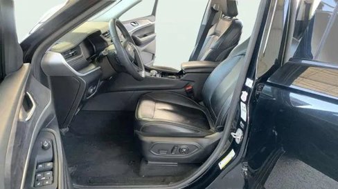 Used 2023 Jeep Grand Cherokee Limited image 15