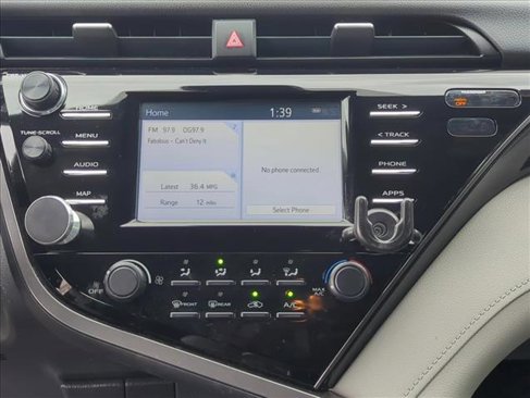 Used 2019 Toyota Camry LE image 8