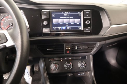 Used 2020 Volkswagen Jetta image 5