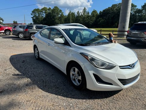 Used 2014 Hyundai Elantra SE image 7