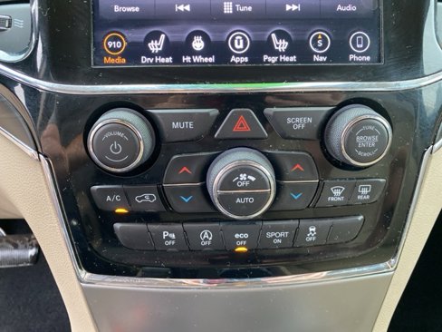 Used 2020 Jeep Grand Cherokee Limited w/ Premium Lighting Group image 28