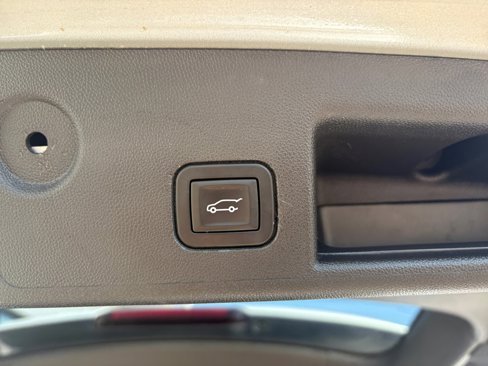Used 2021 Chevrolet Equinox LT image 39