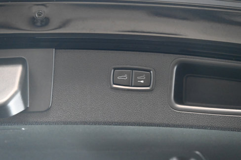 Used 2016 Porsche Macan S image 42