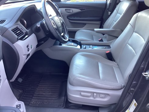 Used 2016 Honda Pilot Touring image 22