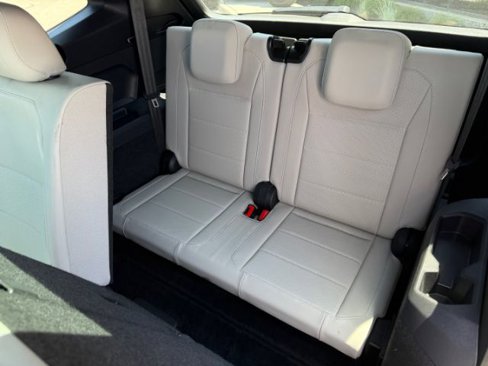Used 2019 Volkswagen Tiguan SEL R-Line w/ 3rd Row Seat Package image 28