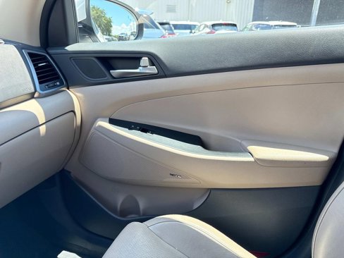Used 2017 Hyundai Tucson SE Plus image 23