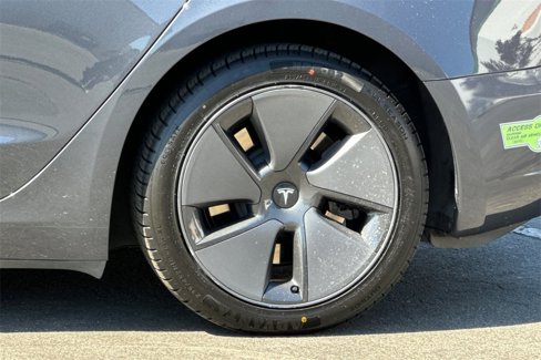 Used 2023 Tesla Model 3 Standard Range image 22