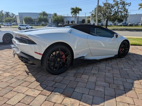Used 2017 Lamborghini Huracan LP 610-4 image 6