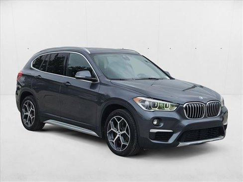 Used 2019 BMW X1 sDrive28i image 3