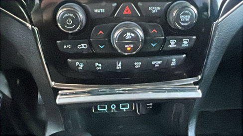 Used 2020 Jeep Grand Cherokee Trailhawk w/ Premium Lighting Group image 29