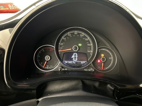 Used 2017 Volkswagen Beetle 1.8T S image 26