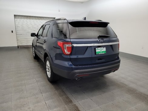 Used 2017 Ford Explorer FWD image 6
