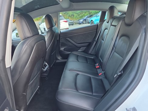 Used 2020 Tesla Model 3 Standard Range Plus image 43