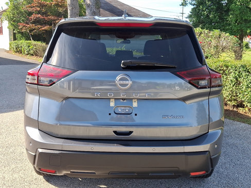 Used 2024 Nissan Rogue SV image 5