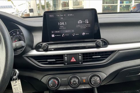 Used 2023 Kia Forte LXS image 5