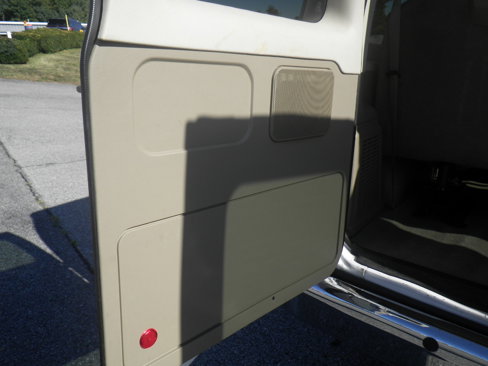 Used 2014 Ford E-350 and Econoline 350 XLT image 20