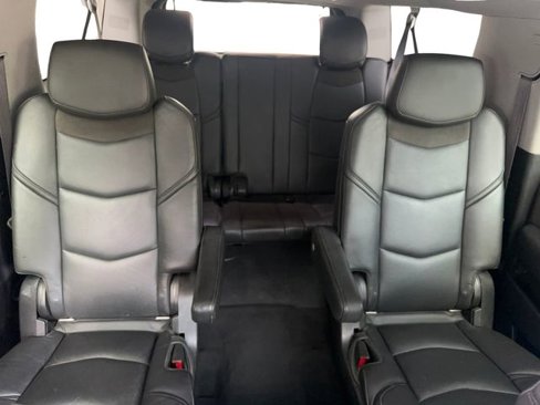 Used 2015 Cadillac Escalade ESV Luxury image 13