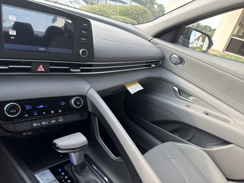 New 2025 Hyundai Elantra Sport image 10