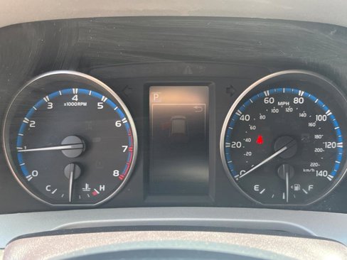 Used 2018 Toyota RAV4 LE image 10