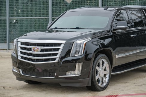 Used 2017 Cadillac Escalade ESV Luxury image 8