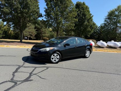 Used 2015 Kia Forte LX image 1