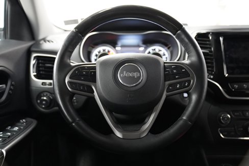 Used 2019 Jeep Cherokee Overland w/ Technology Group image 18