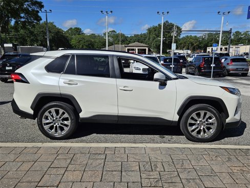 Used 2022 Toyota RAV4 XLE Premium image 16
