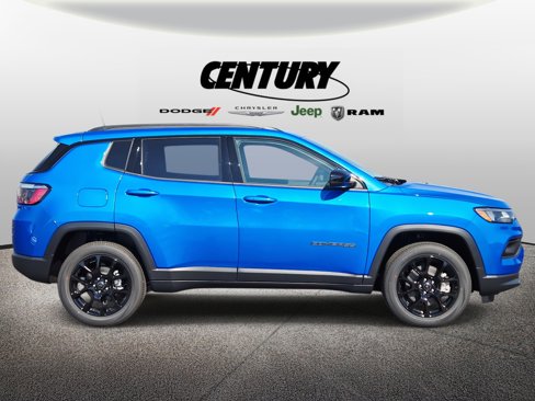 New 2026 Jeep Compass Latitude image 2