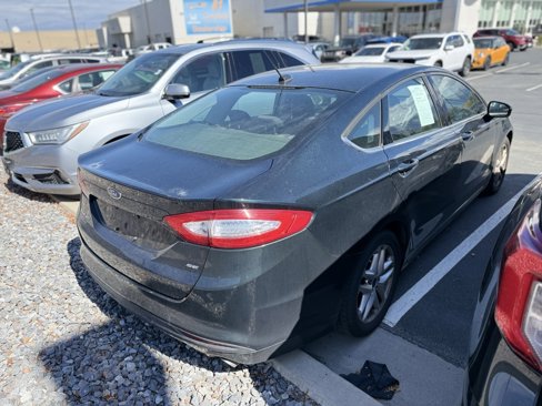 Used 2014 Ford Fusion SE image 4