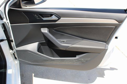 Certified 2024 Volkswagen Jetta Sport image 24