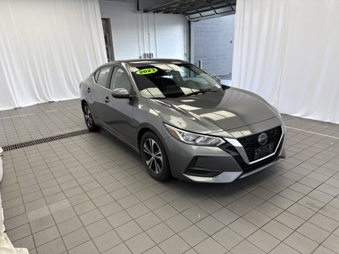Used 2023 Nissan Sentra SV image 3