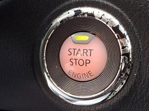 Used 2014 Nissan Pathfinder SV image 25