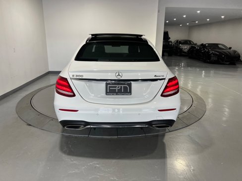 Used 2017 Mercedes-Benz E 300 4MATIC image 7