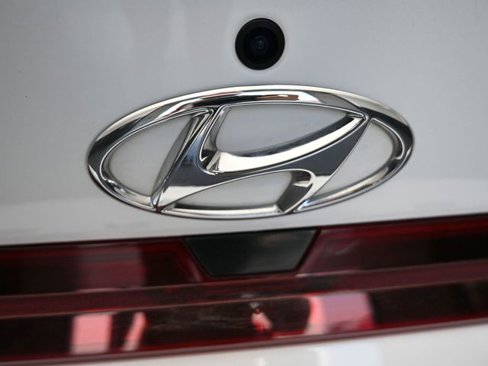 Used 2022 Hyundai Elantra SE image 41
