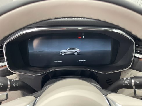 Used 2025 Jaguar F-PACE R-Dynamic S image 18